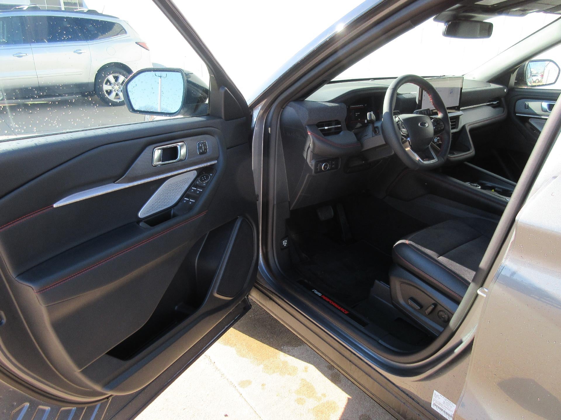 2025 Ford Explorer ST 4WD