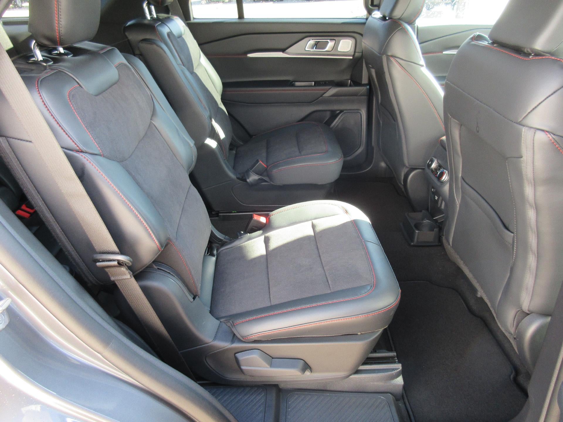 2025 Ford Explorer ST 4WD