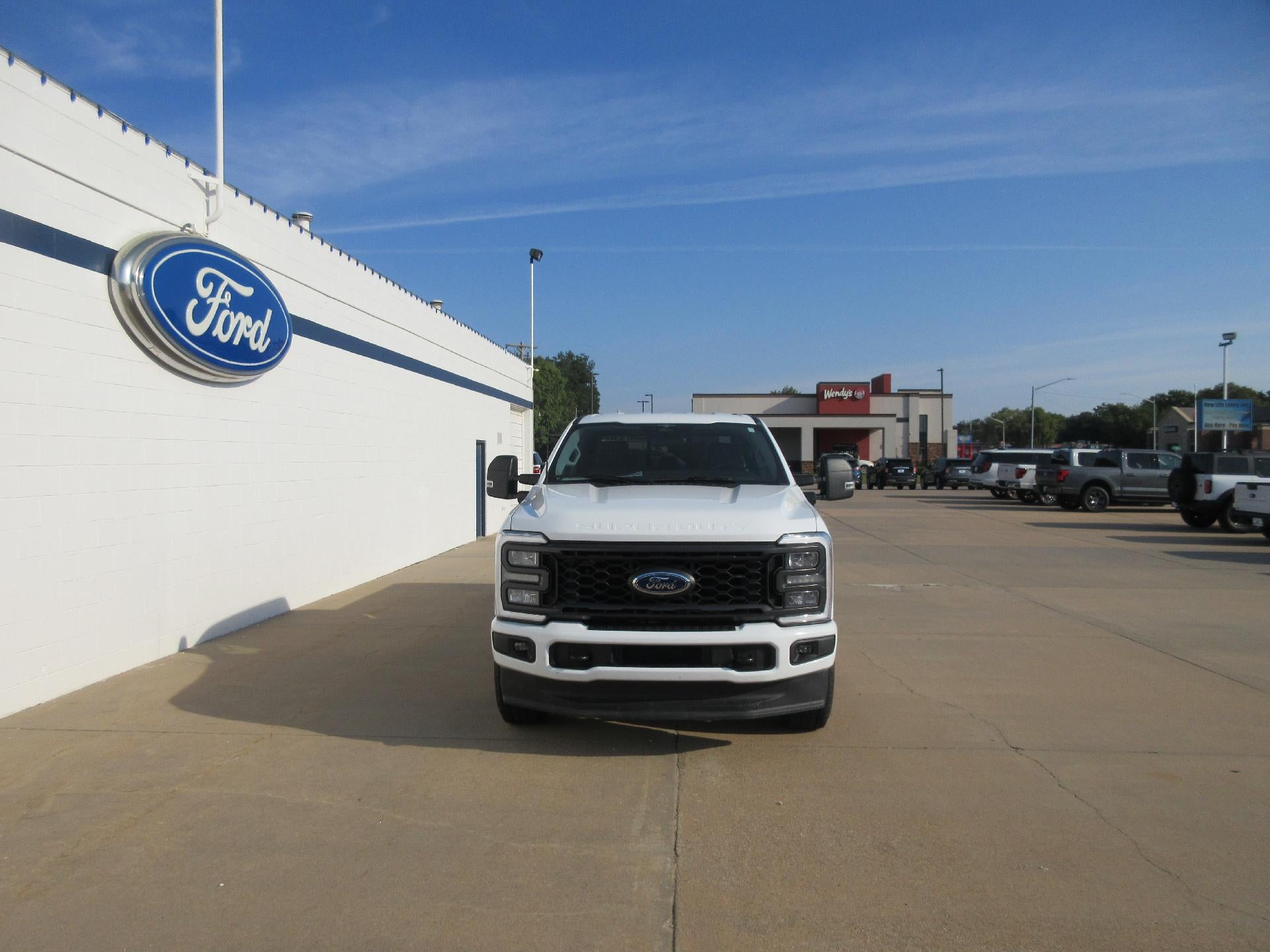 2023 Ford Super Duty F-250 SRW XL 4WD Crew Cab 8' Box