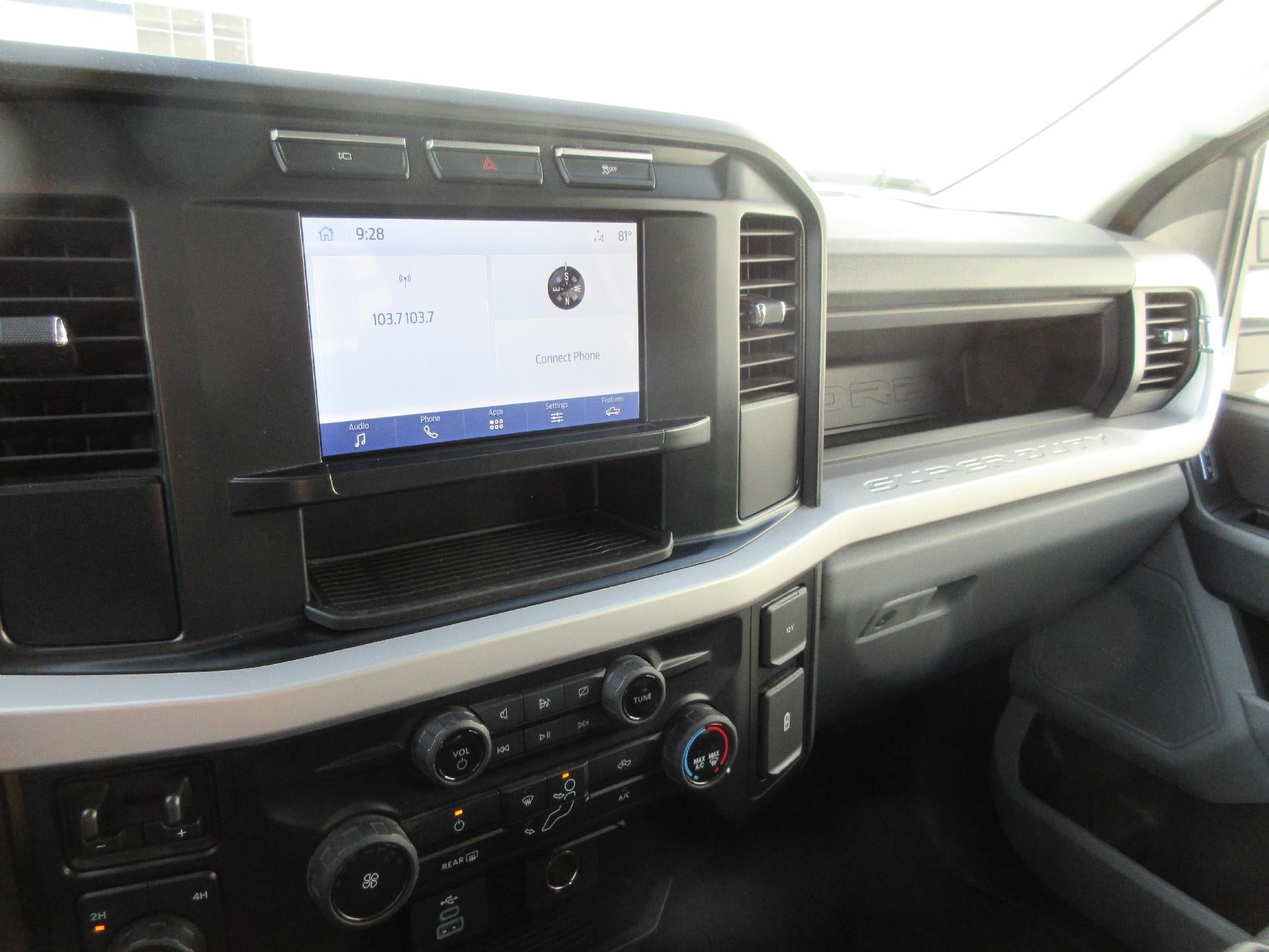 2023 Ford Super Duty F-250 SRW XL 4WD Crew Cab 8' Box