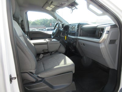 2023 Ford Super Duty F-250 SRW XL 4WD Crew Cab 8' Box