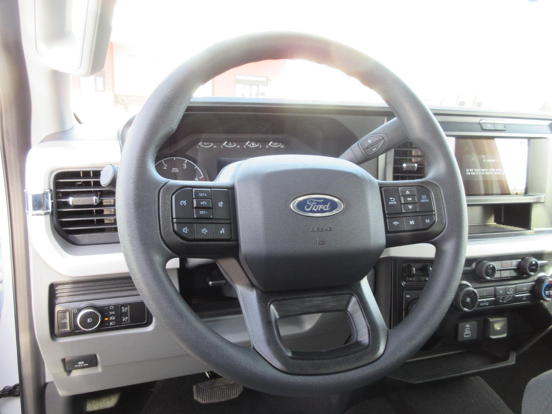 2026 Ford Super Duty F-250 SRW XL 4WD Crew Cab 8' Box