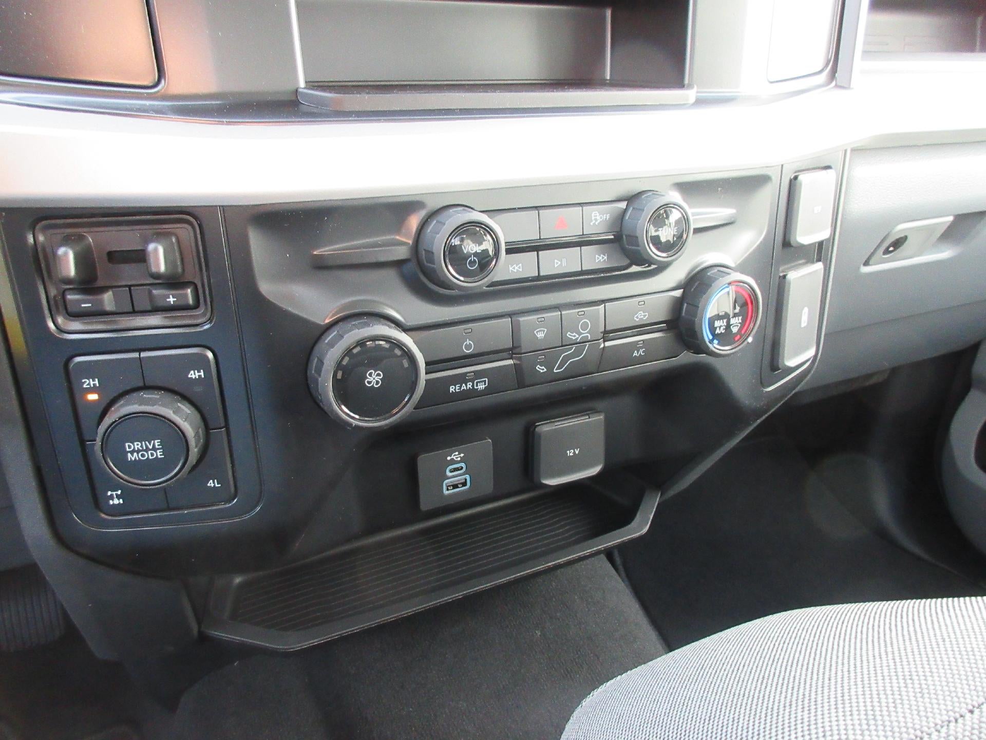 2026 Ford Super Duty F-250 SRW XL 4WD Crew Cab 8' Box