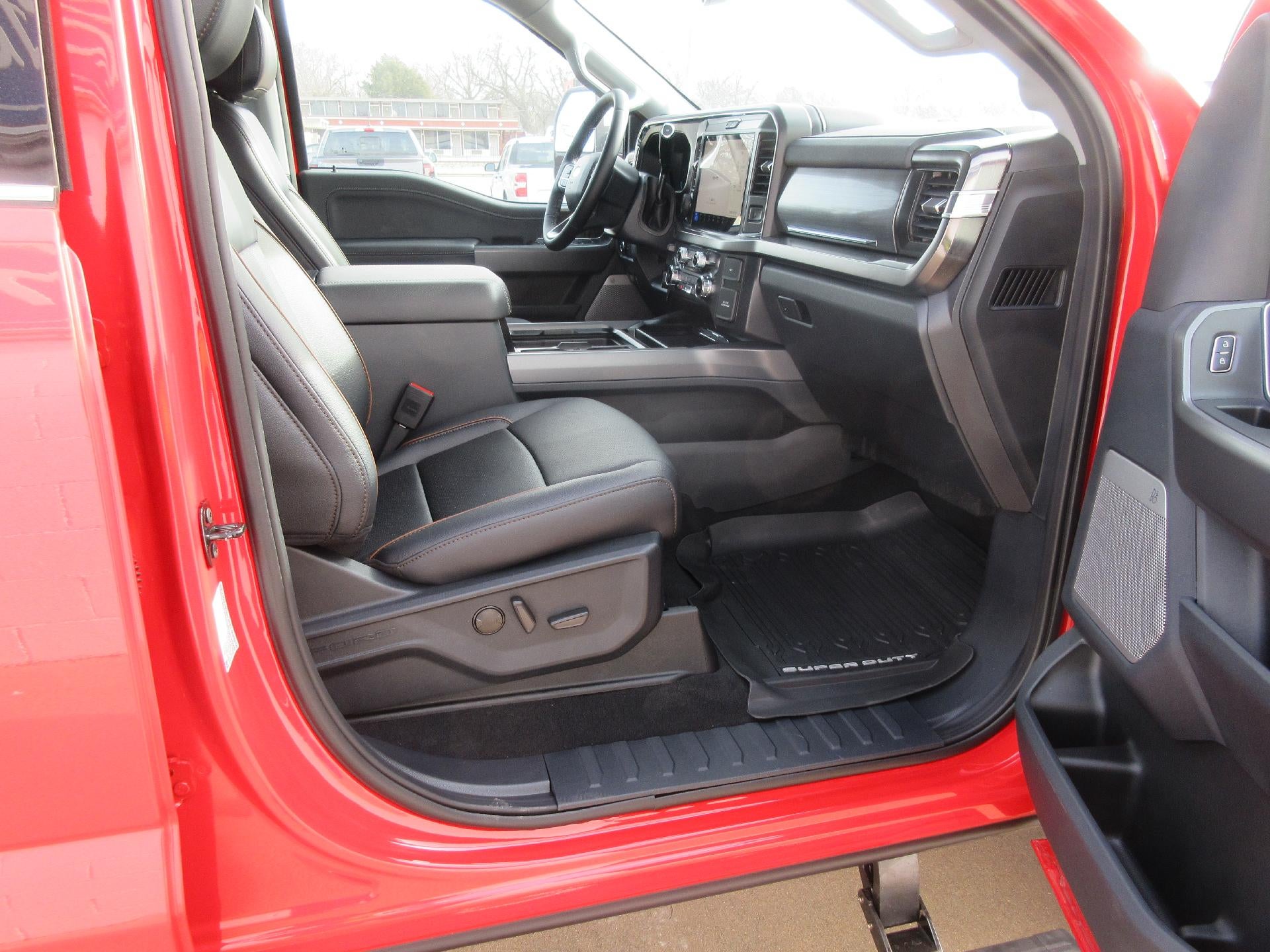 2026 Ford Super Duty F-250 SRW LARIAT 4WD Crew Cab 6.75' Box