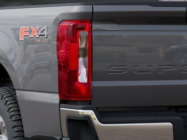 2027 Ford Super Duty F-350 SRW XLT 4WD Crew Cab 6.75' Box