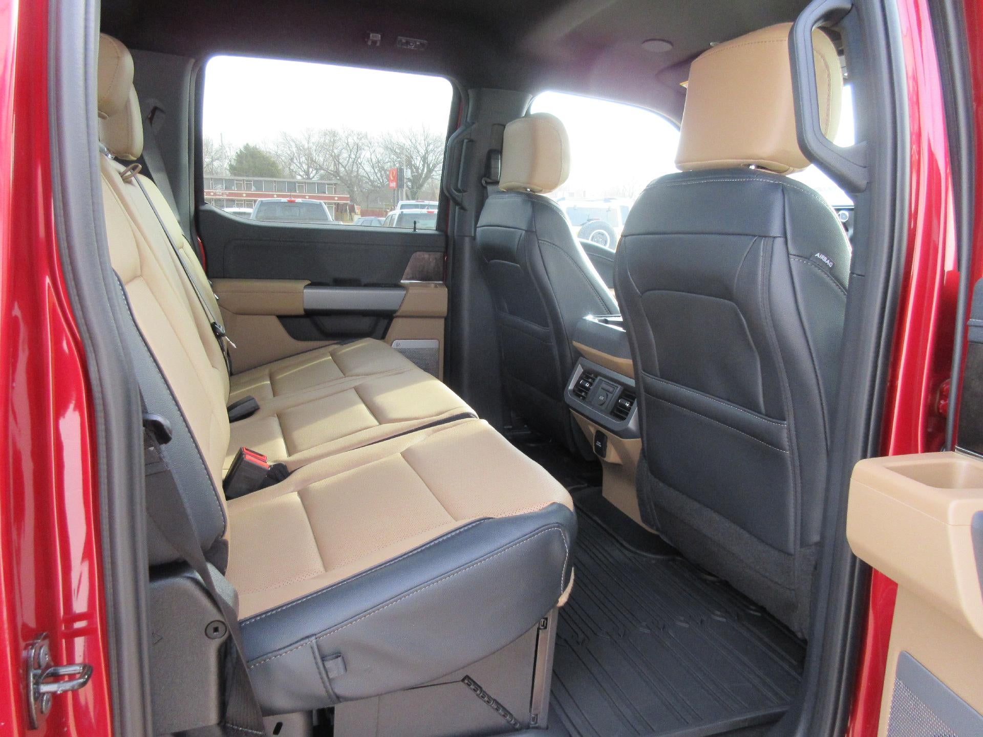 2026 Ford Super Duty F-350 SRW LARIAT 4WD Crew Cab 6.75' Box