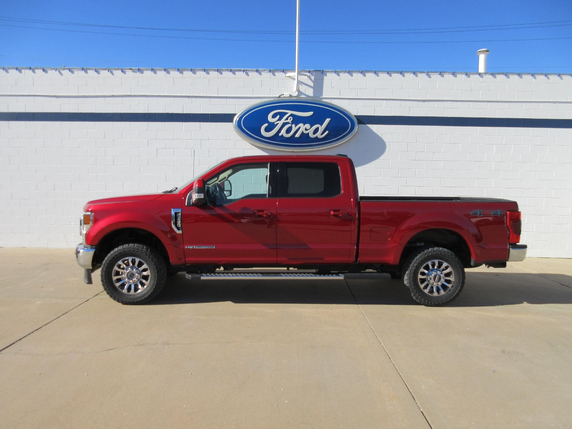 2022 Ford Super Duty F-350 SRW LARIAT 4WD Crew Cab 6.75' Box