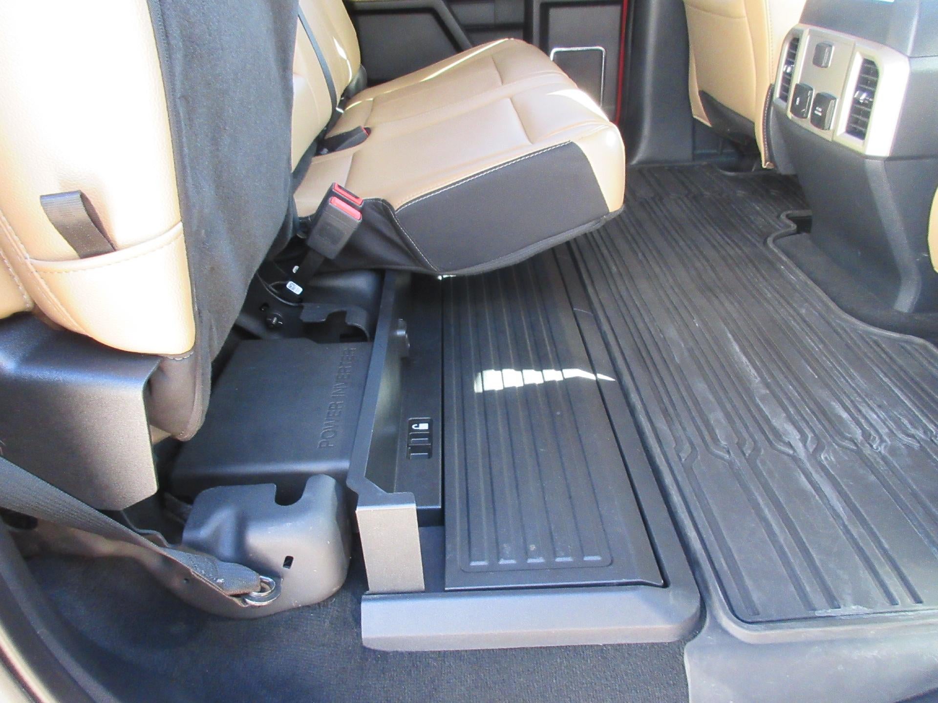 2022 Ford Super Duty F-350 SRW LARIAT 4WD Crew Cab 6.75' Box