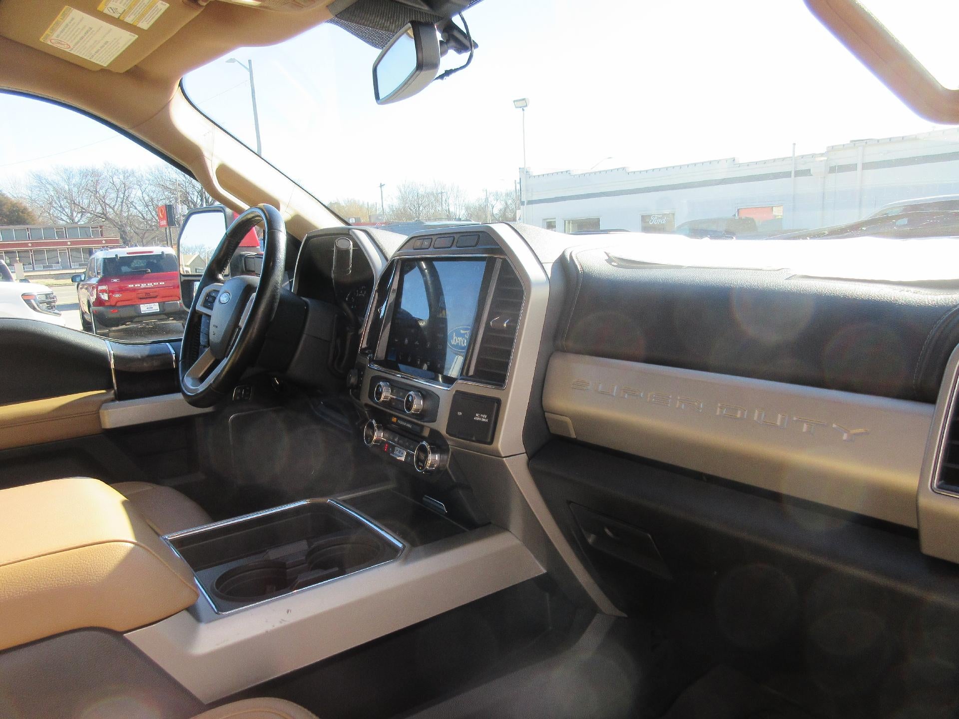 2022 Ford Super Duty F-350 SRW LARIAT 4WD Crew Cab 6.75' Box