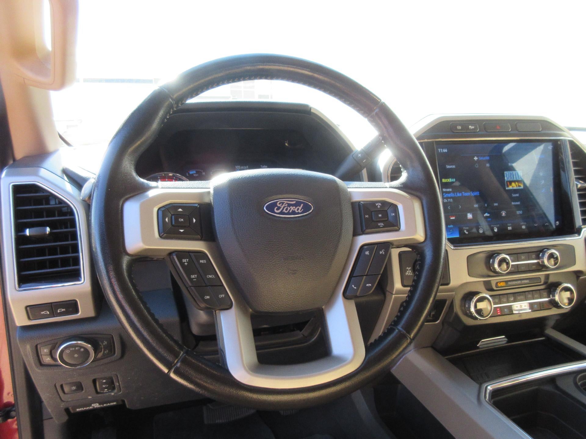 2022 Ford Super Duty F-350 SRW LARIAT 4WD Crew Cab 6.75' Box