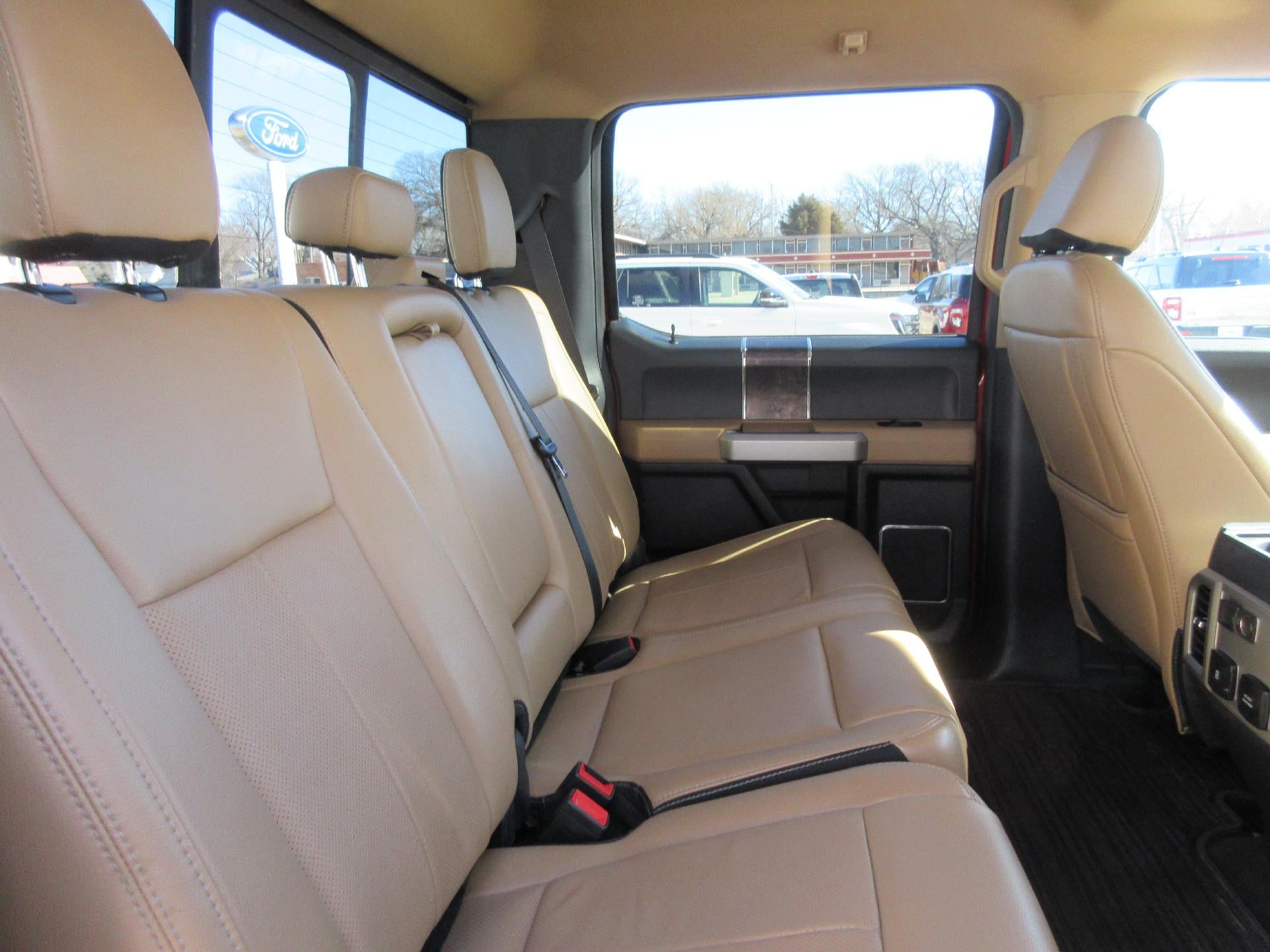 2022 Ford Super Duty F-350 SRW LARIAT 4WD Crew Cab 6.75' Box