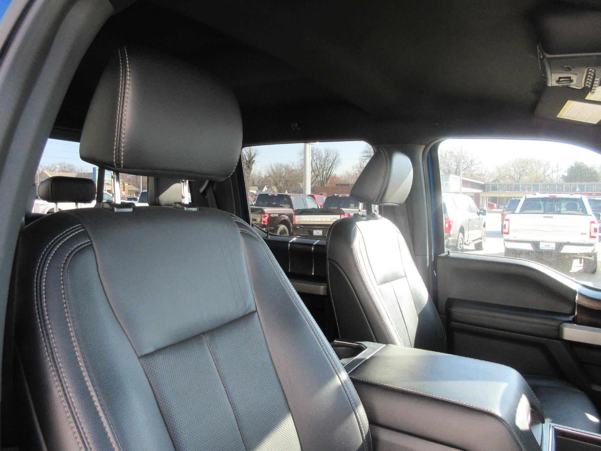 2022 Ford Super Duty F-350 SRW LARIAT 4WD Crew Cab 6.75' Box