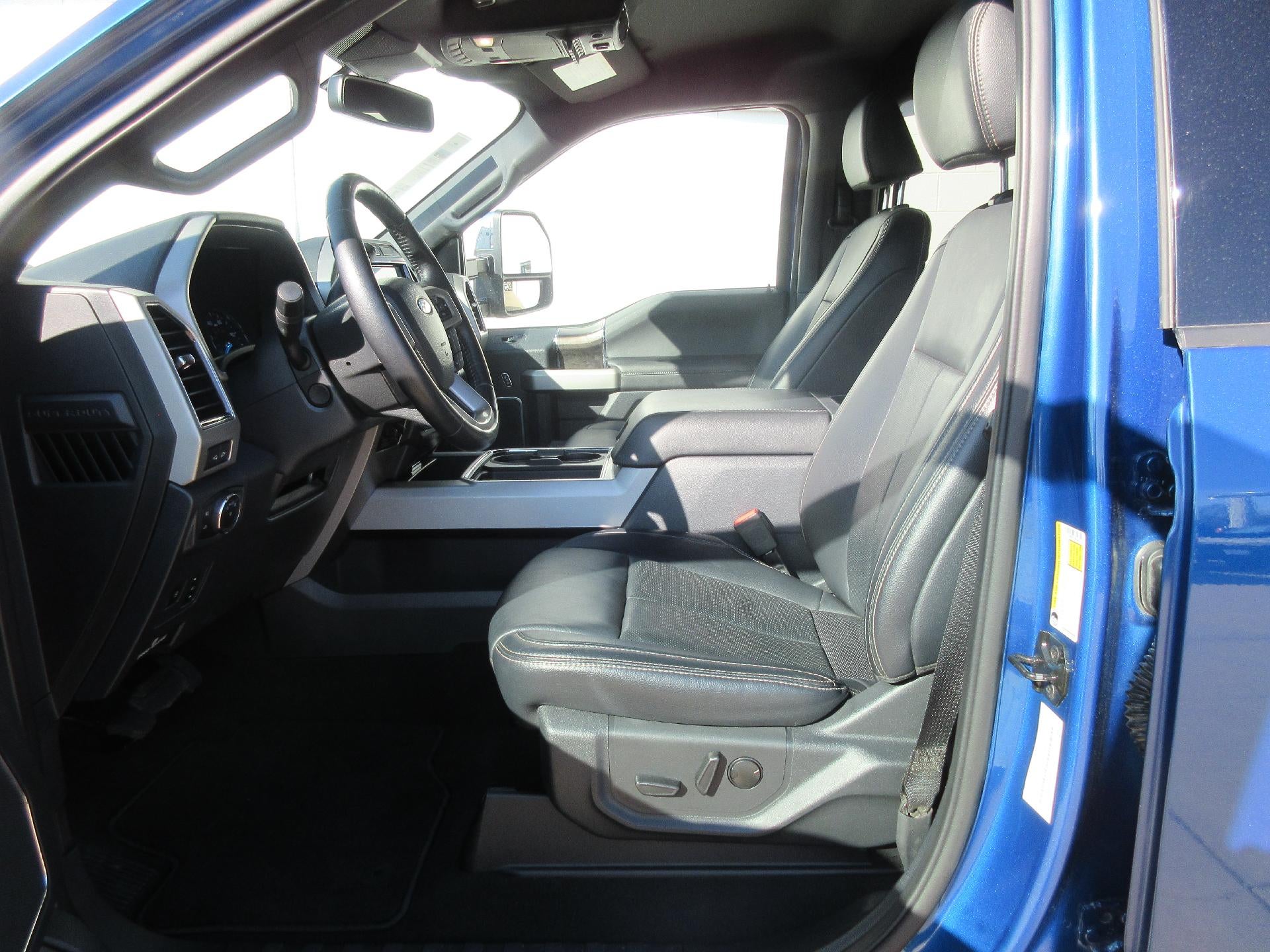 2022 Ford Super Duty F-350 SRW LARIAT 4WD Crew Cab 6.75' Box