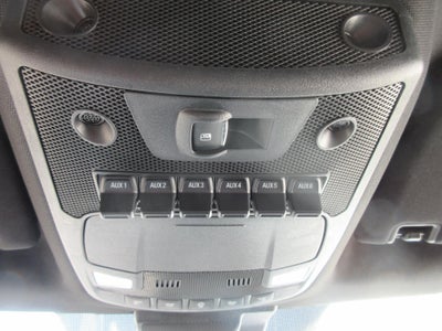 2022 Ford Super Duty F-350 SRW LARIAT 4WD Crew Cab 6.75' Box