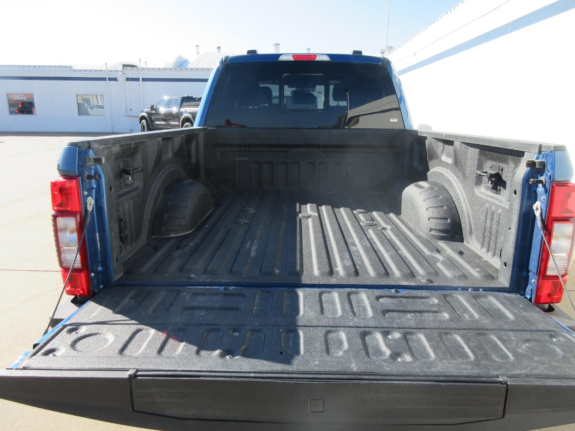 2022 Ford Super Duty F-350 SRW LARIAT 4WD Crew Cab 6.75' Box