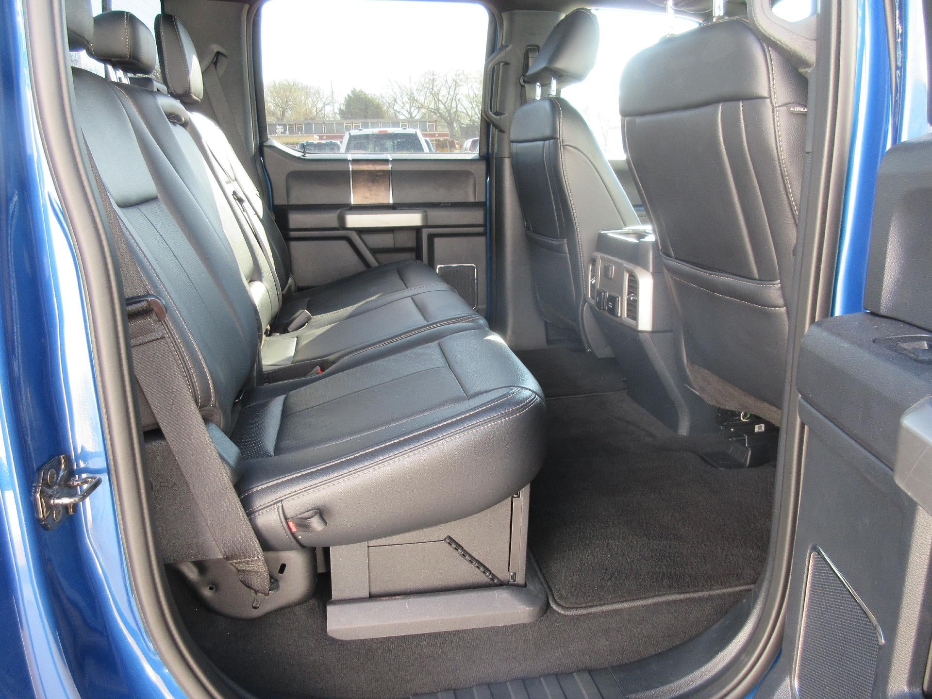 2022 Ford Super Duty F-350 SRW LARIAT 4WD Crew Cab 6.75' Box