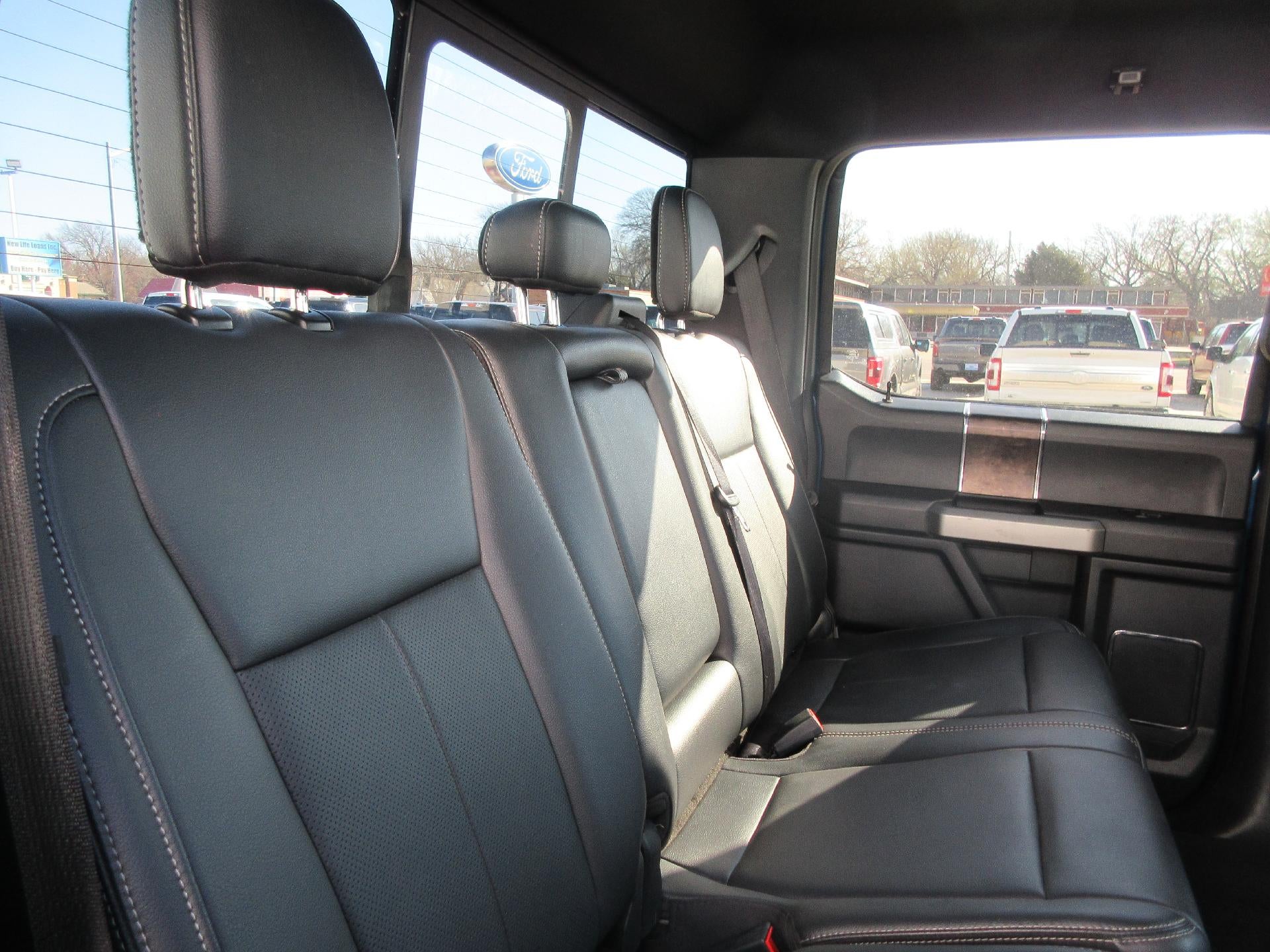 2022 Ford Super Duty F-350 SRW LARIAT 4WD Crew Cab 6.75' Box