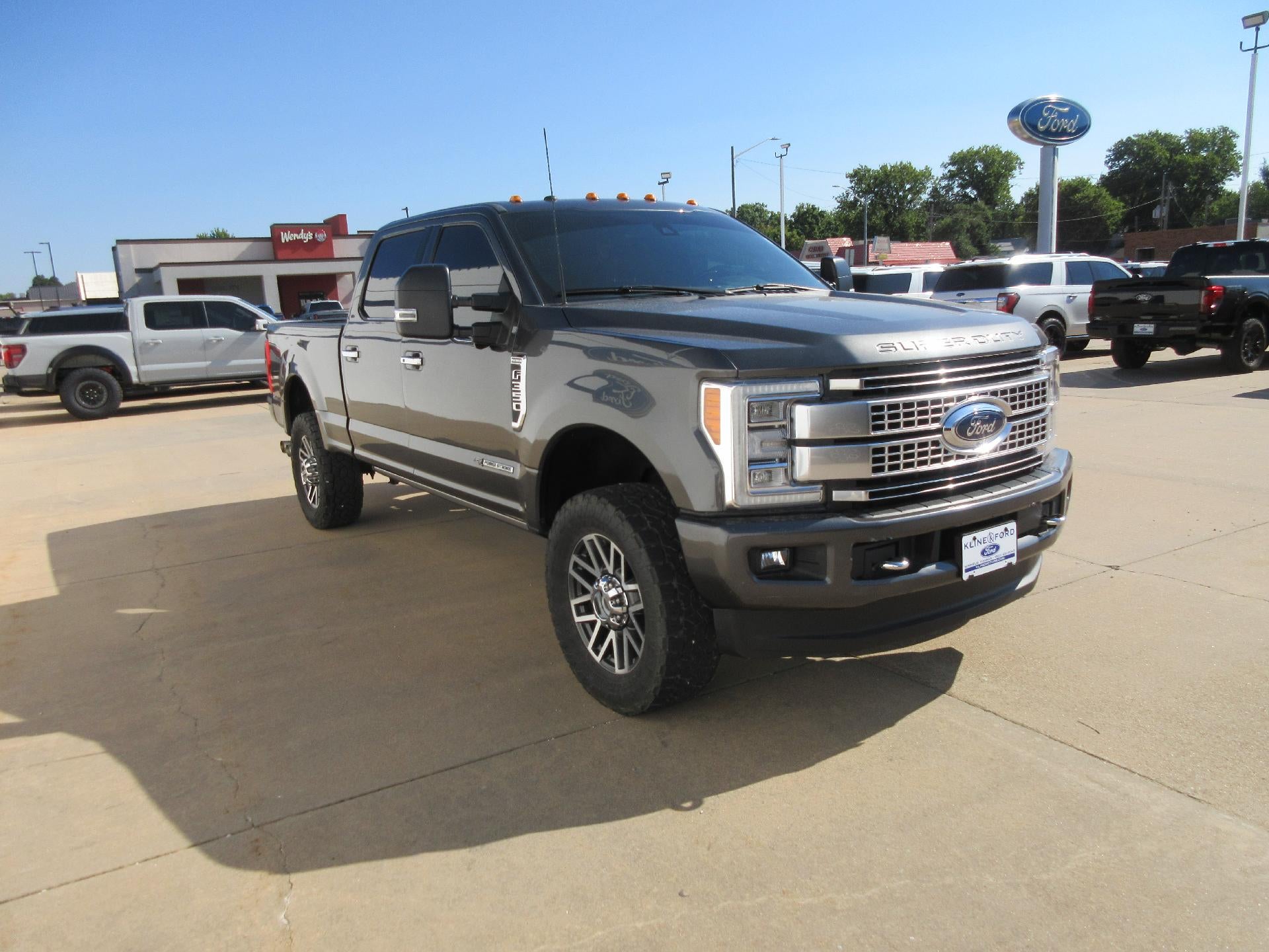 2018 Ford Super Duty F-350 SRW Platinum 4WD Crew Cab 6.75' Box