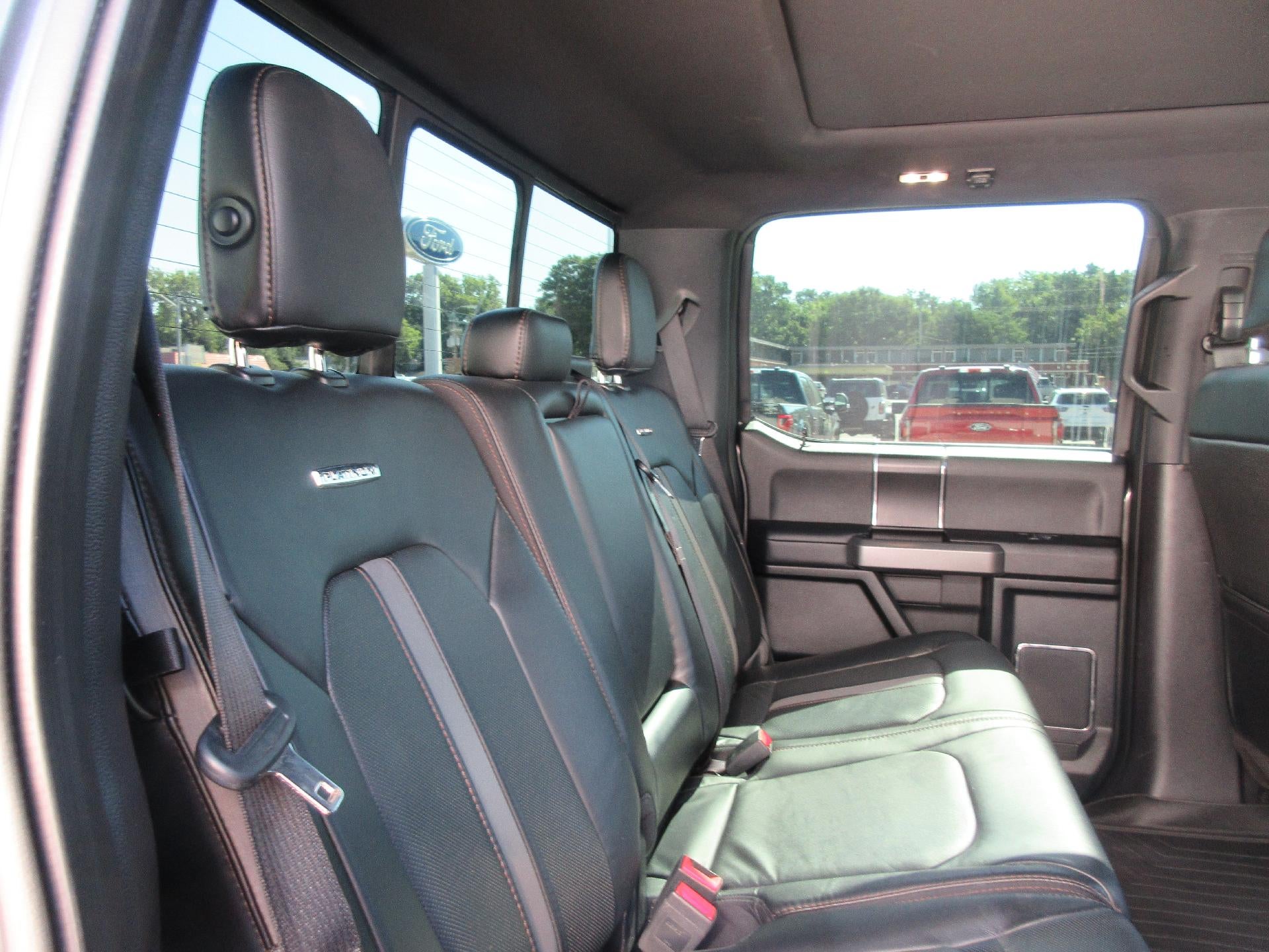 2018 Ford Super Duty F-350 SRW Platinum 4WD Crew Cab 6.75' Box