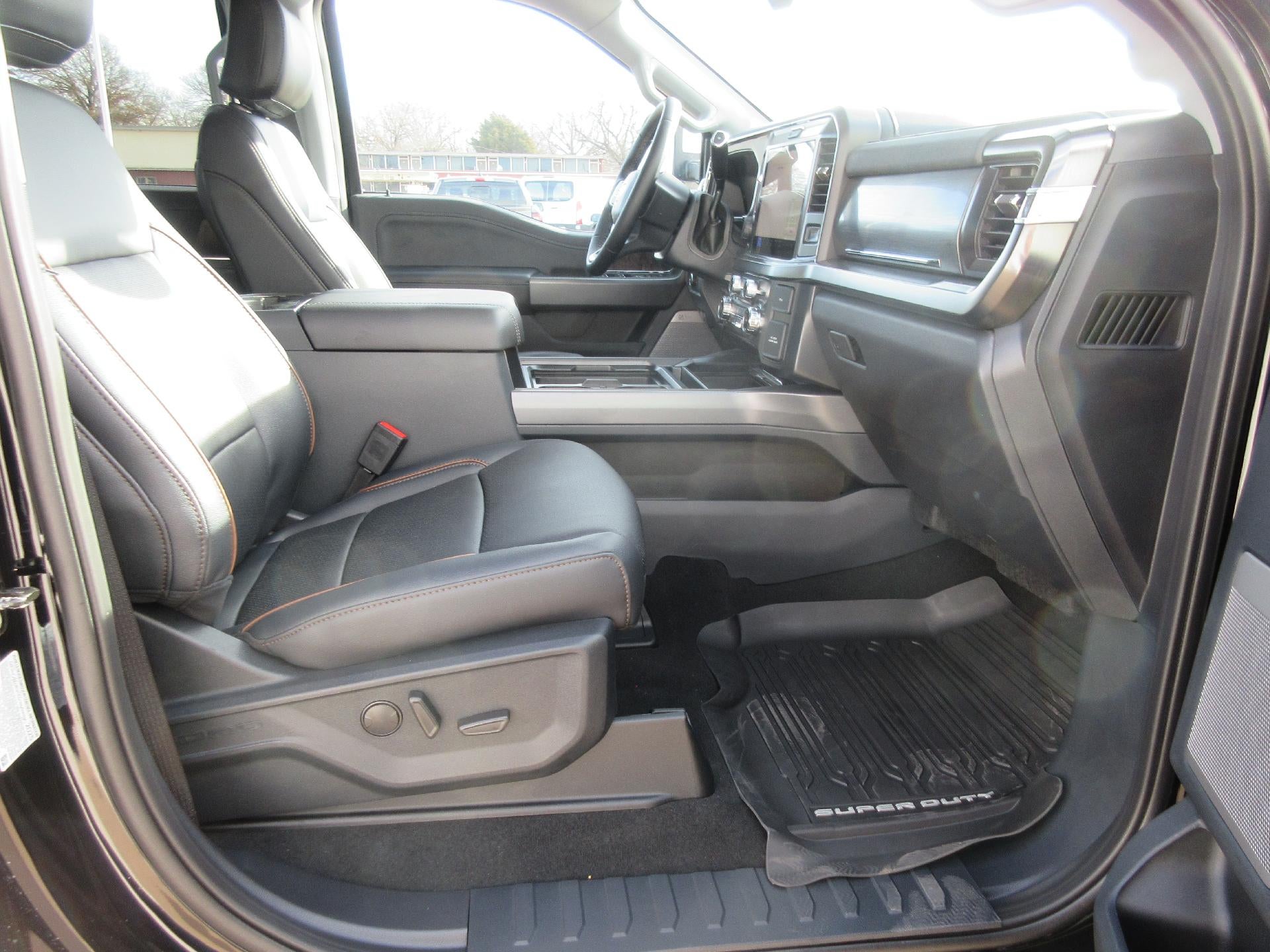 2026 Ford Super Duty F-350 SRW XL 4WD Crew Cab 6.75' Box