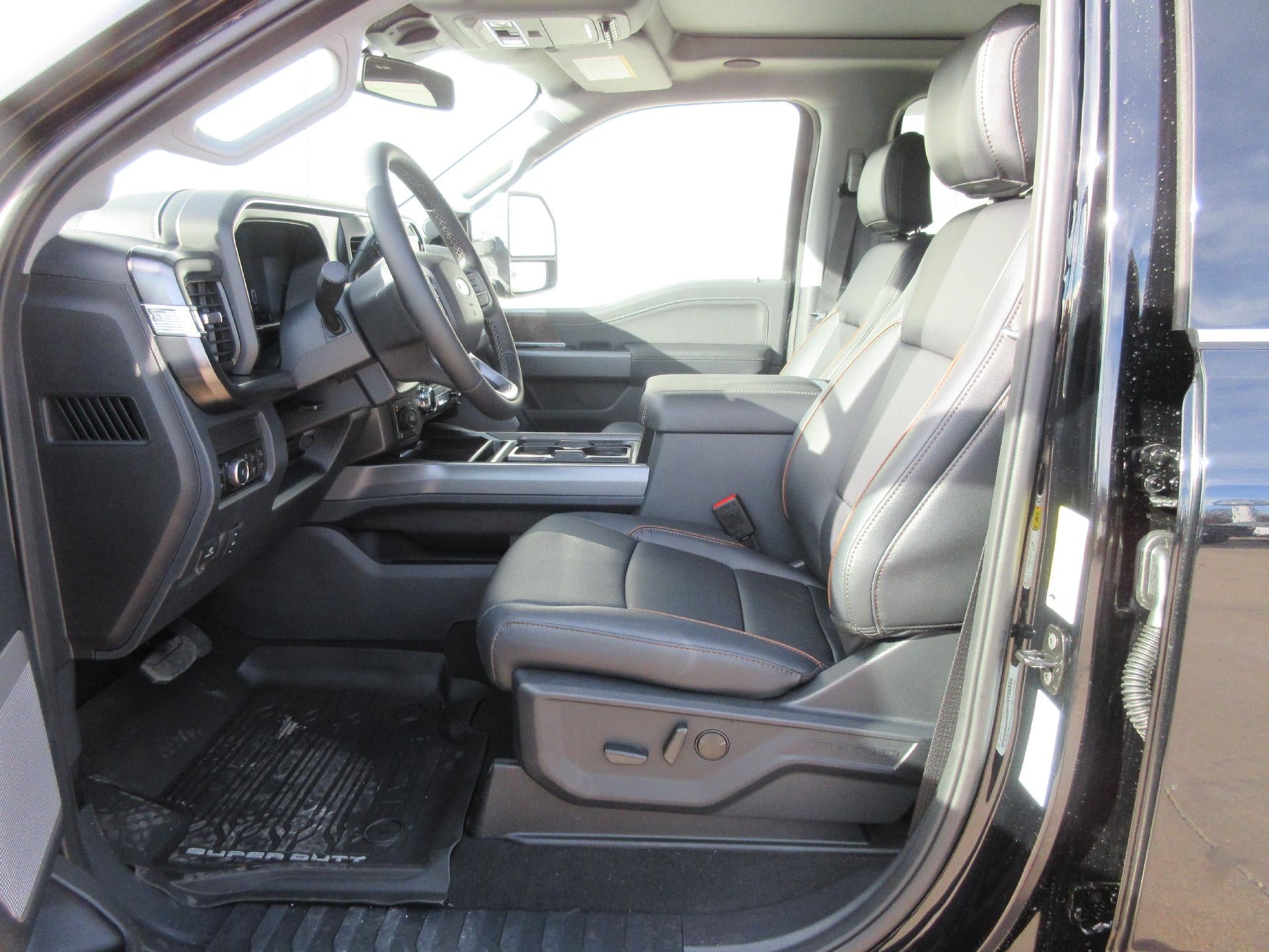 2026 Ford Super Duty F-350 SRW XL 4WD Crew Cab 6.75' Box