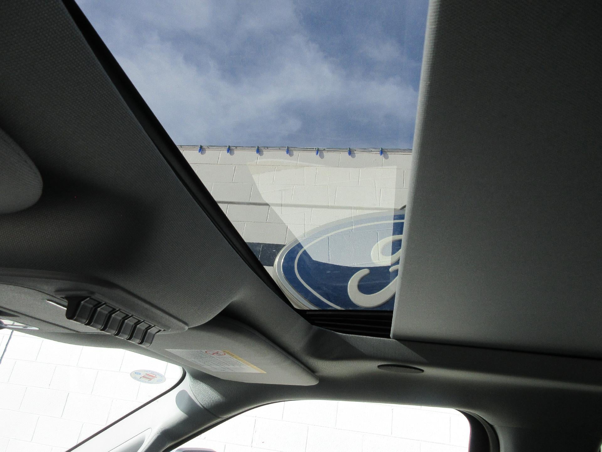 2026 Ford Super Duty F-350 SRW XL 4WD Crew Cab 6.75' Box