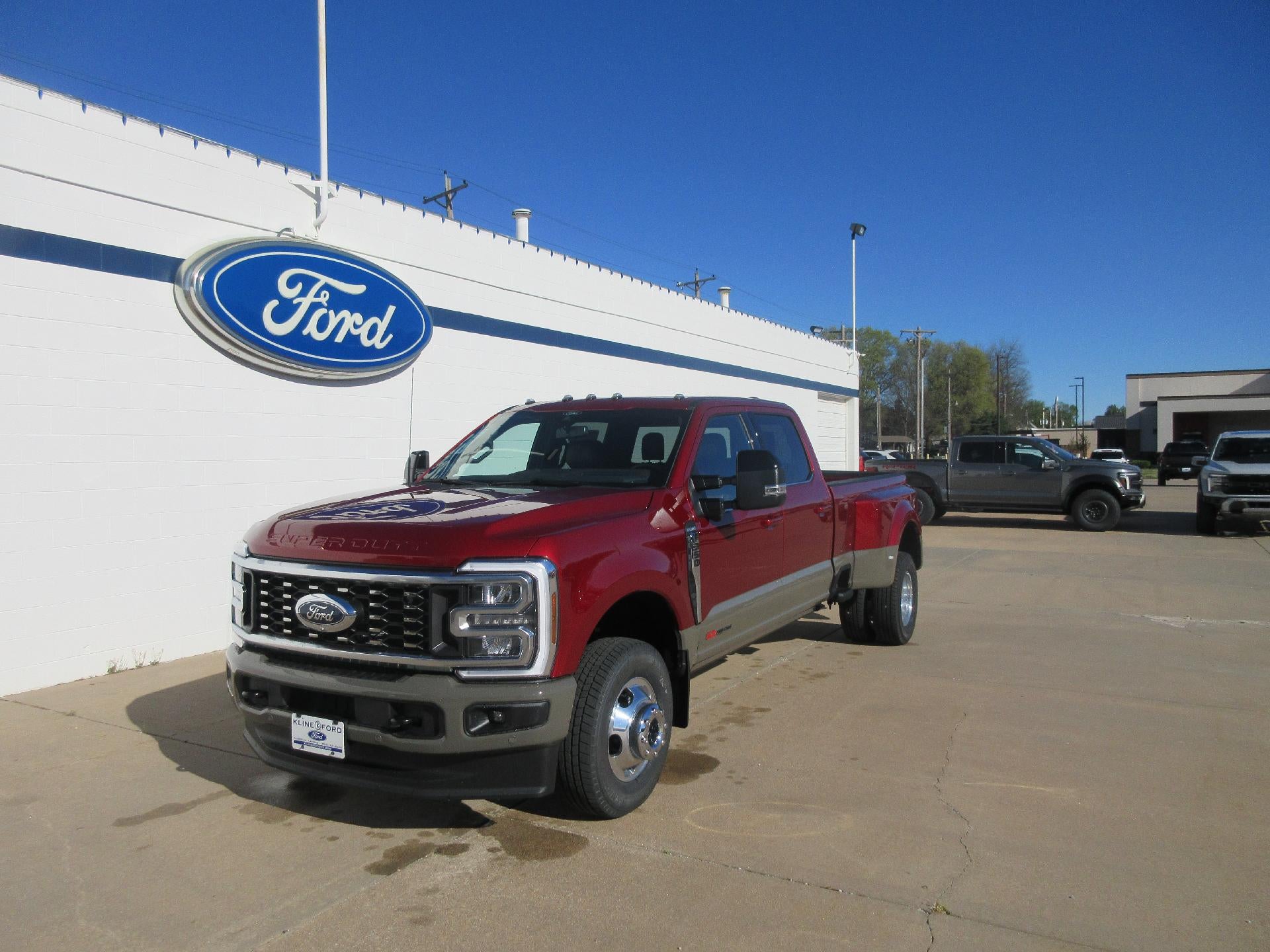 2026 Ford Super Duty F-350 DRW King Ranch 4WD Crew Cab 8' Box
