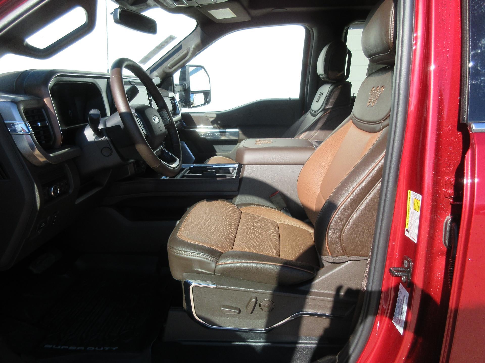 2026 Ford Super Duty F-350 DRW King Ranch 4WD Crew Cab 8' Box