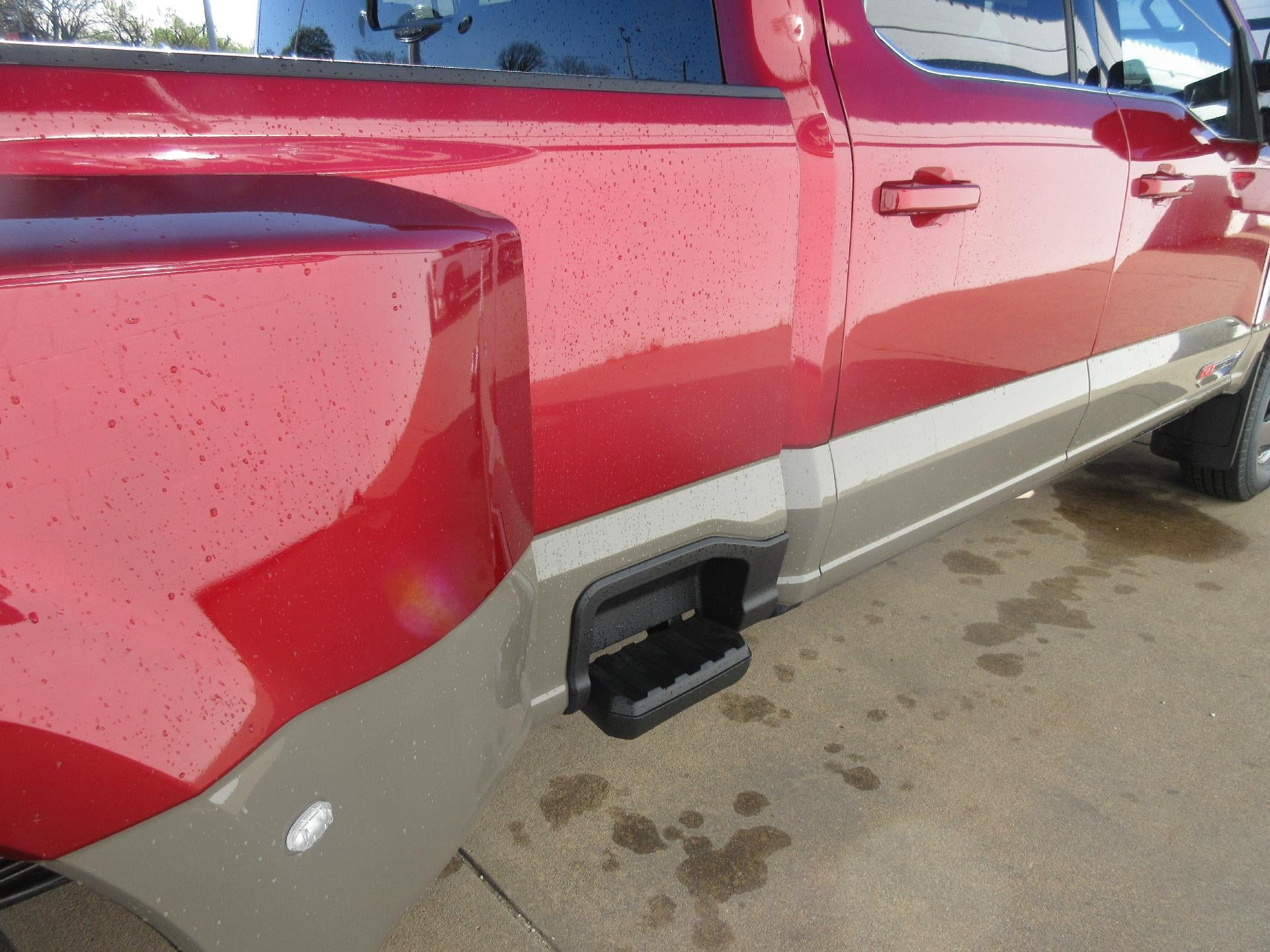 2026 Ford Super Duty F-350 DRW King Ranch 4WD Crew Cab 8' Box