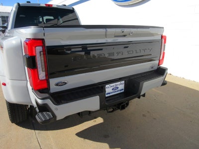 2026 Ford Super Duty F-350 DRW Platinum 4WD Crew Cab 8' Box