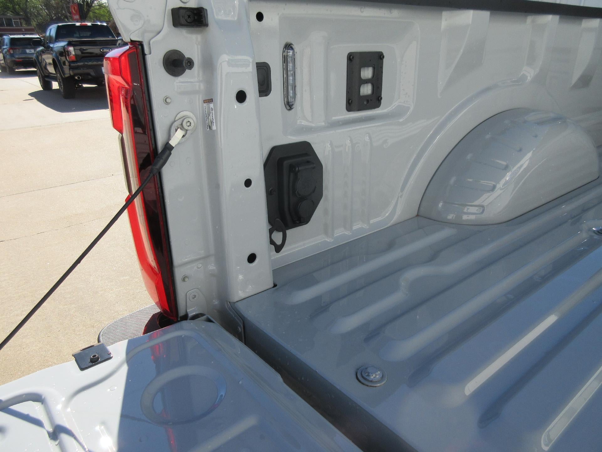 2026 Ford Super Duty F-350 DRW Platinum 4WD Crew Cab 8' Box