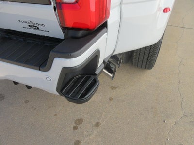 2026 Ford Super Duty F-350 DRW Platinum 4WD Crew Cab 8' Box