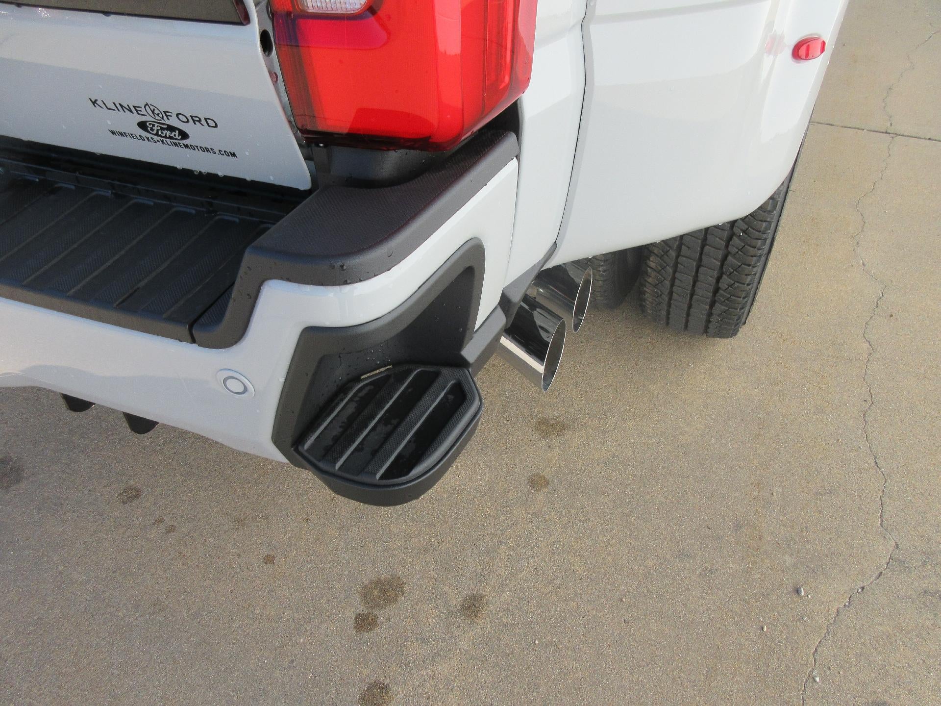 2026 Ford Super Duty F-350 DRW Platinum 4WD Crew Cab 8' Box