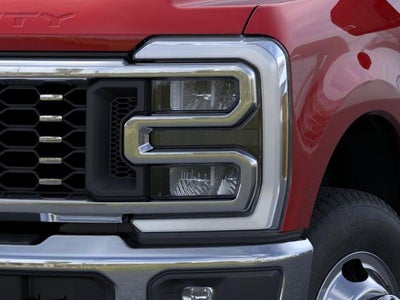 2026 Ford Super Duty F-350 DRW LARIAT 4WD Crew Cab 8' Box