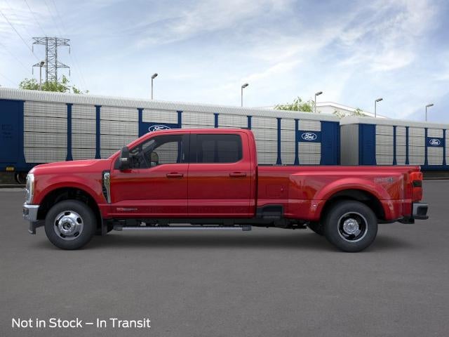 2026 Ford Super Duty F-350 DRW LARIAT 4WD Crew Cab 8' Box