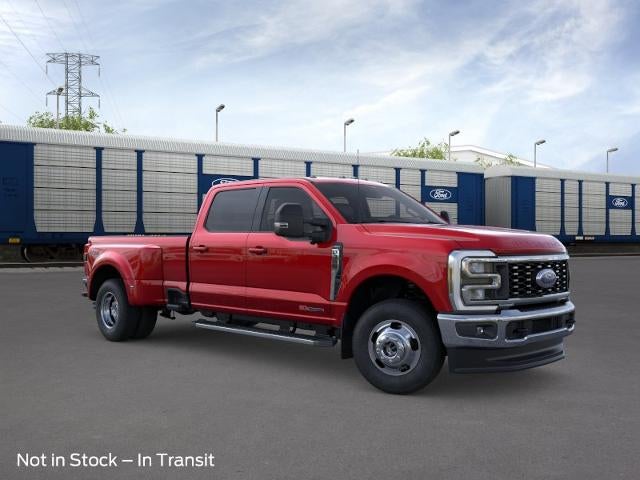 2026 Ford Super Duty F-350 DRW LARIAT 4WD Crew Cab 8' Box