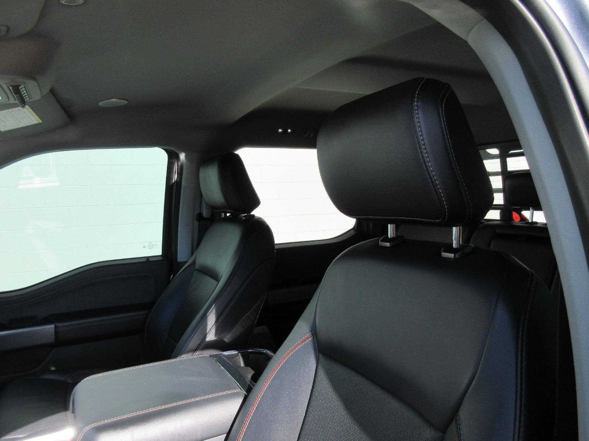 2024 Ford Super Duty F-350 DRW LARIAT 4WD Crew Cab 8' Box