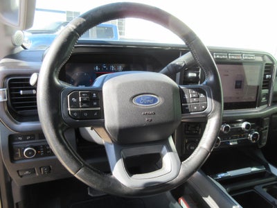 2024 Ford Super Duty F-350 DRW LARIAT 4WD Crew Cab 8' Box