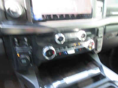 2024 Ford Super Duty F-350 DRW LARIAT 4WD Crew Cab 8' Box
