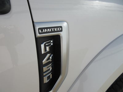 2018 Ford Super Duty F-450 DRW Limited 4WD Crew Cab 8' Box