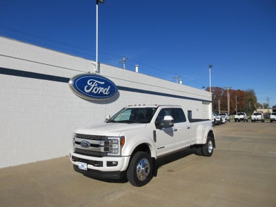 2018 Ford Super Duty F-450 DRW Limited 4WD Crew Cab 8' Box