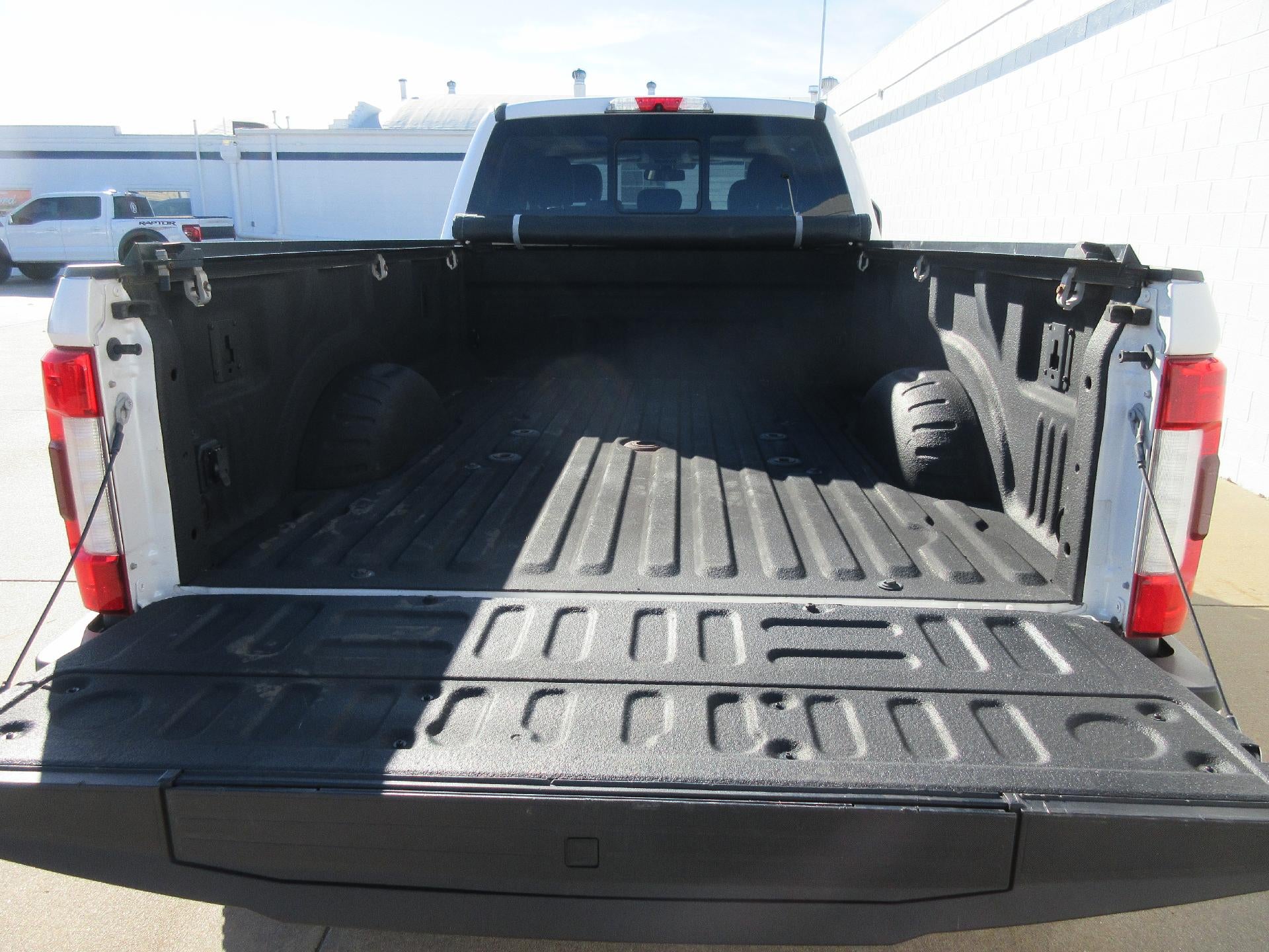 2018 Ford Super Duty F-450 DRW Limited 4WD Crew Cab 8' Box