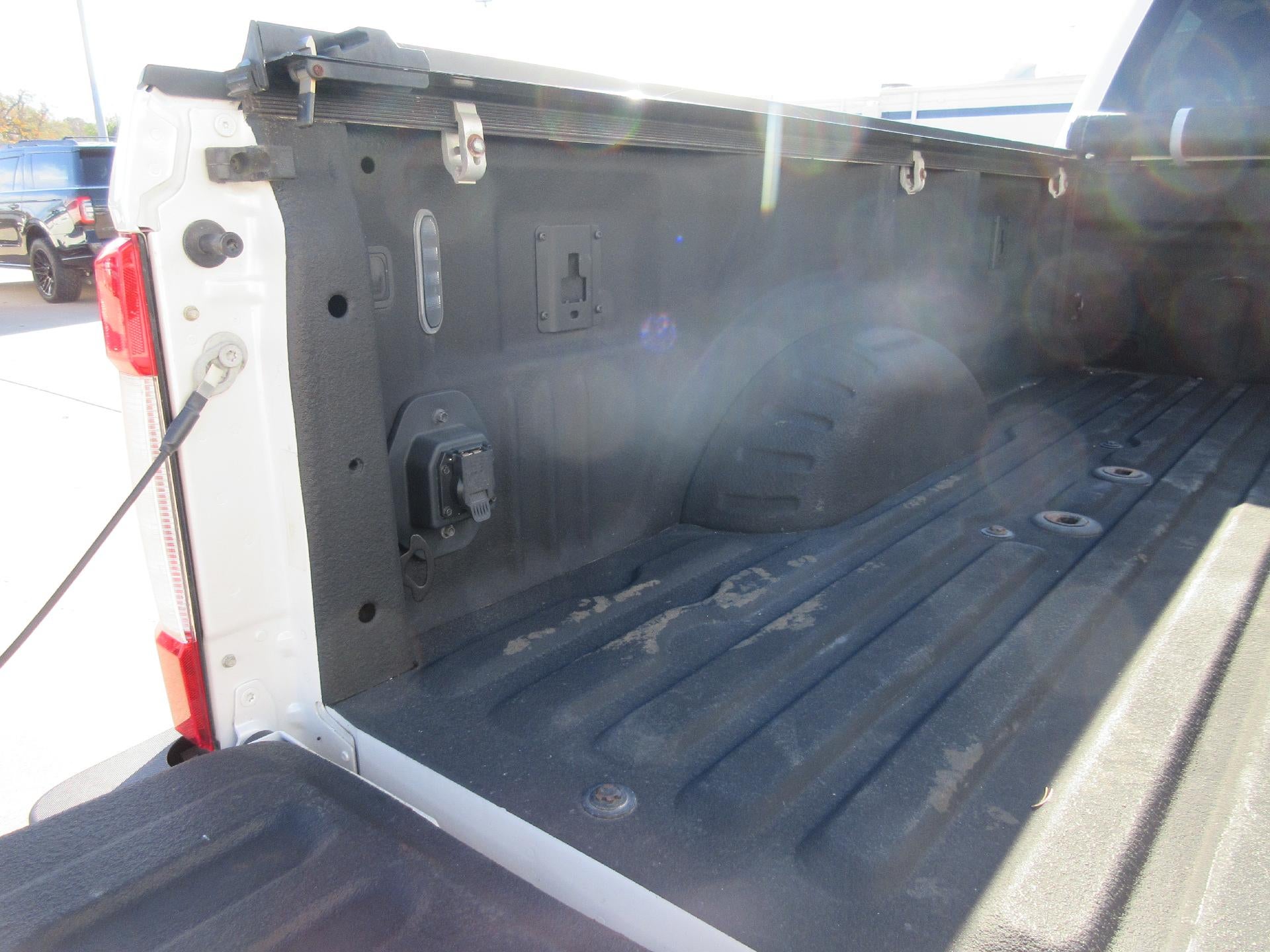 2018 Ford Super Duty F-450 DRW Limited 4WD Crew Cab 8' Box