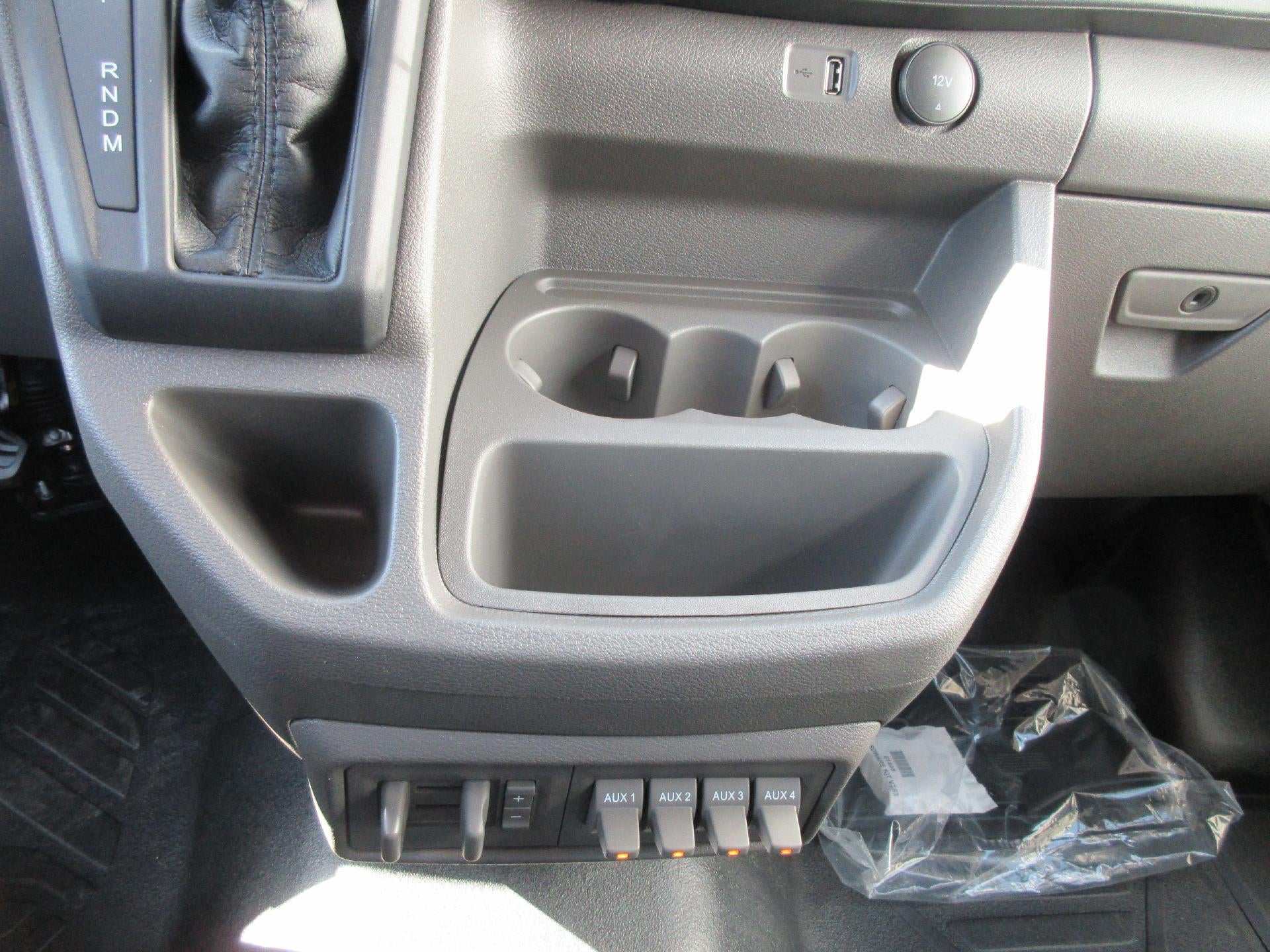 2025 Ford Transit Cargo Van T-250 148" Med Rf 9070 GVWR RWD