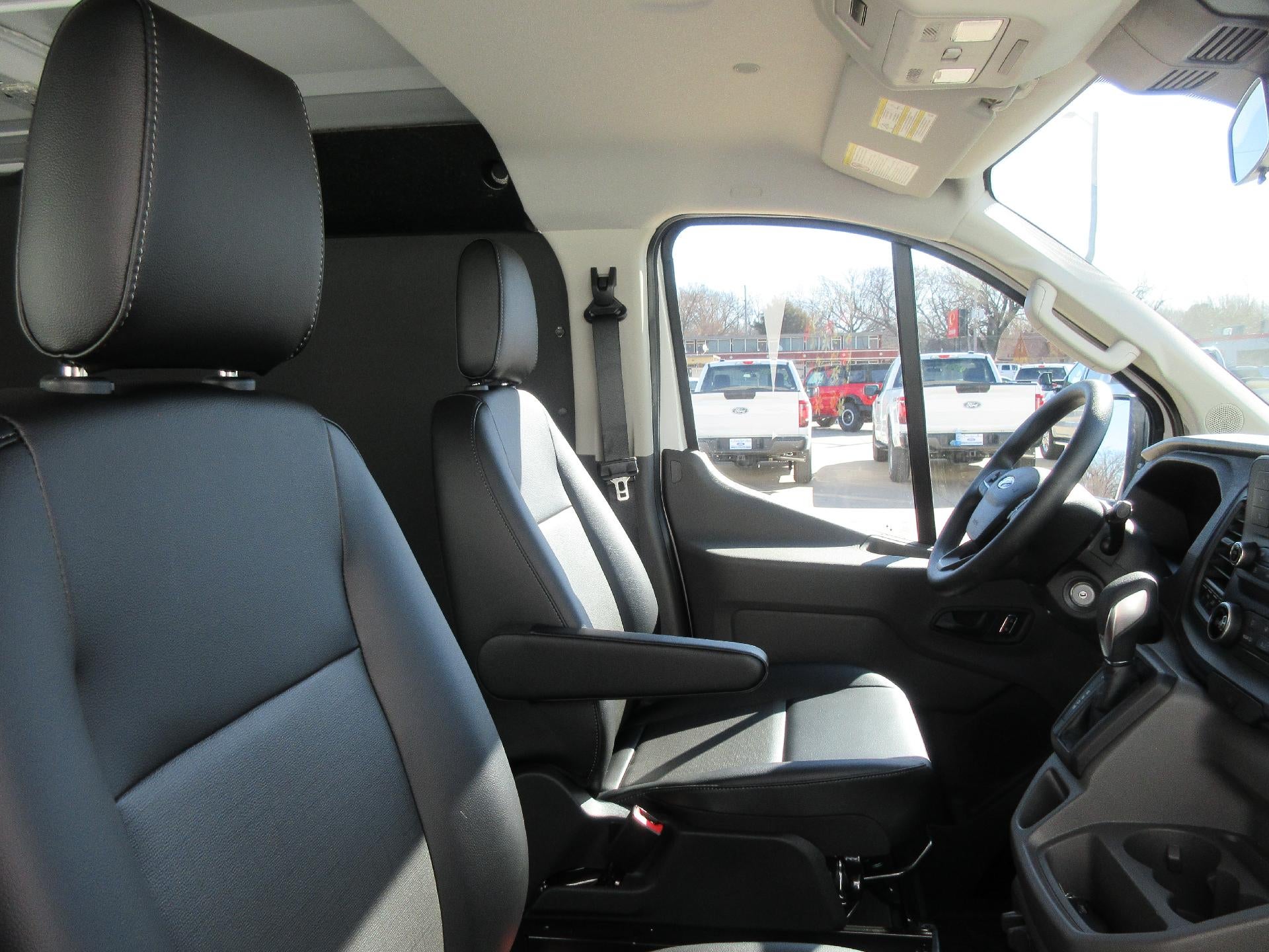 2025 Ford Transit Cargo Van T-250 148" Low Rf 9070 GVWR RWD