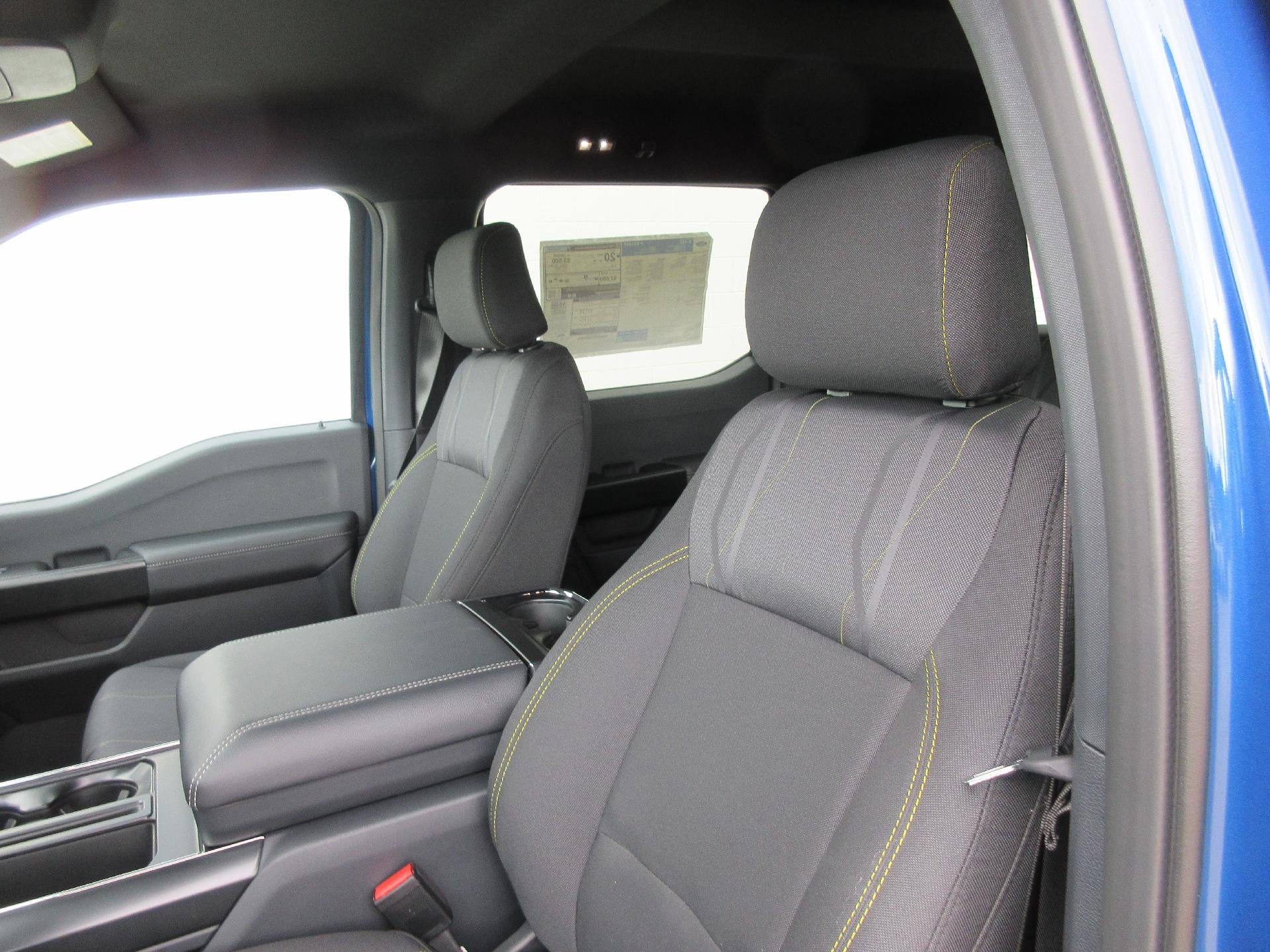 2025 Ford F-150 STX 4WD SuperCrew 5.5' Box