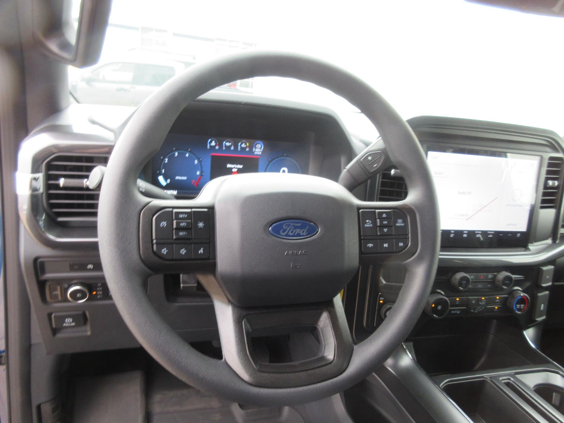2025 Ford F-150 STX 4WD SuperCrew 5.5' Box