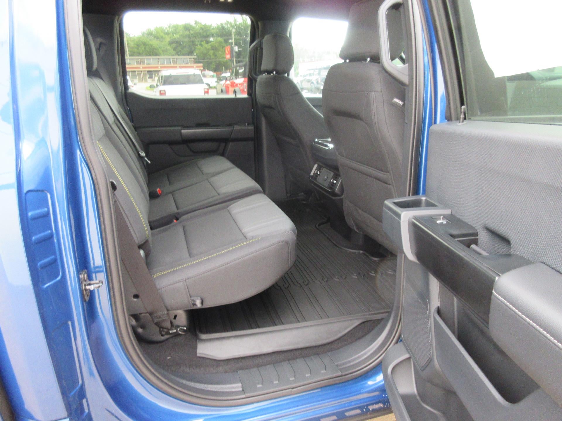 2025 Ford F-150 STX 4WD SuperCrew 5.5' Box