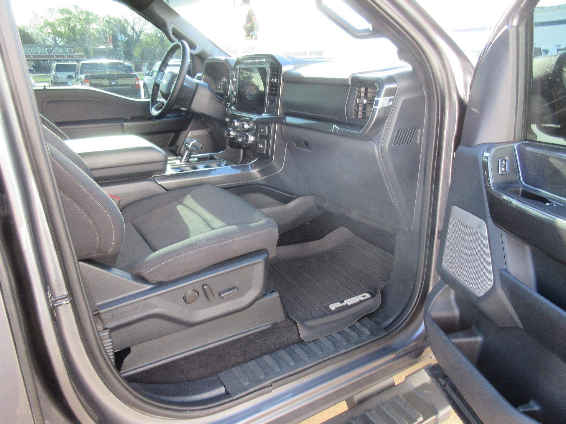 2023 Ford F-150 XLT 4WD SuperCrew 5.5' Box