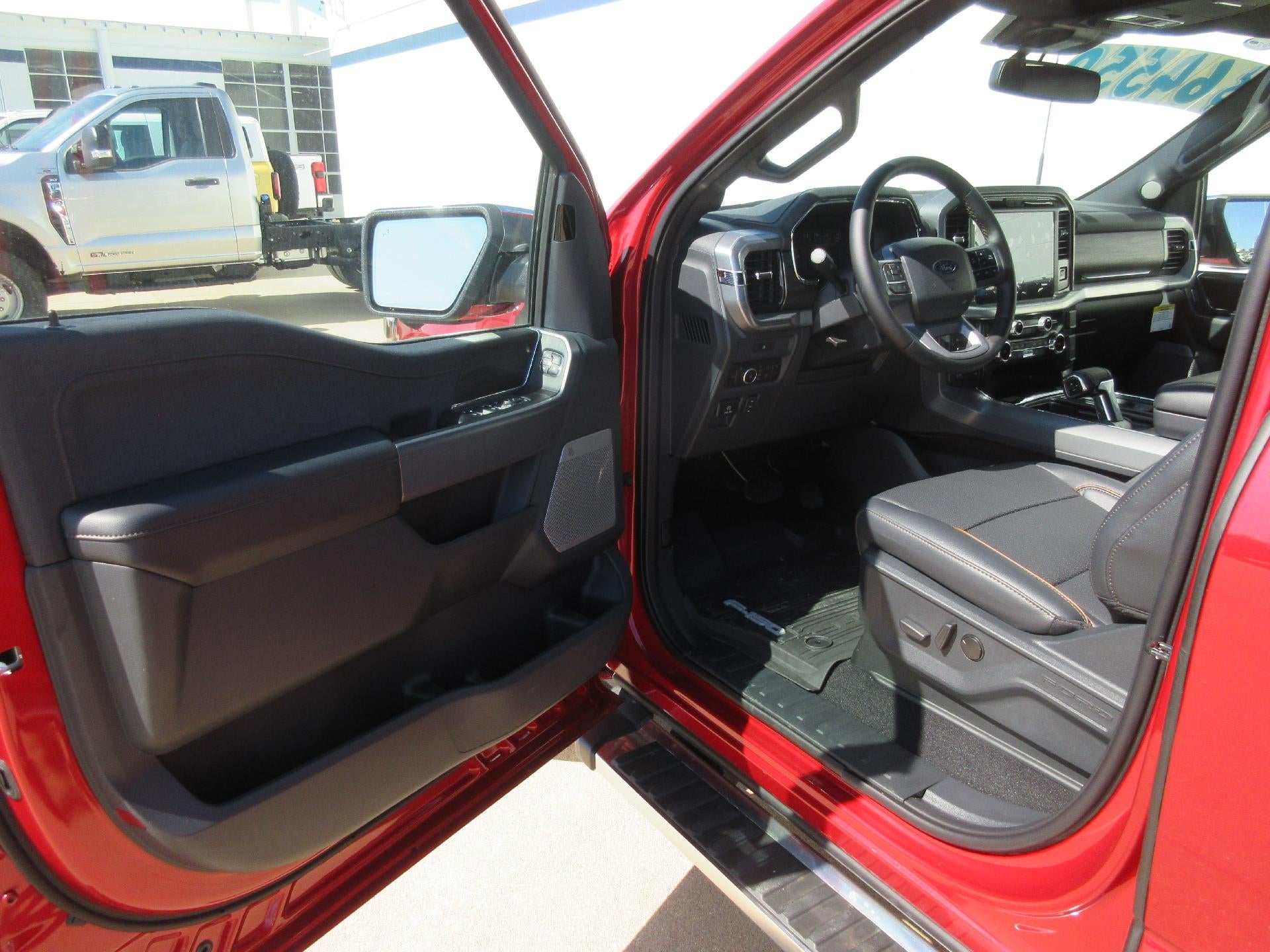 2025 Ford F-150 LARIAT 4WD SuperCrew 5.5' Box